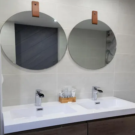 Elysium Homes Apartman